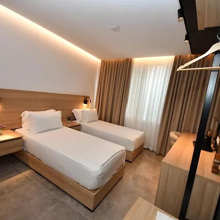 Giulia Center 4* Tirana
