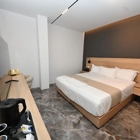 Giulia Center Hotel 4*