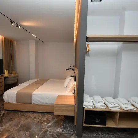 Giulia Center Hotel 4*