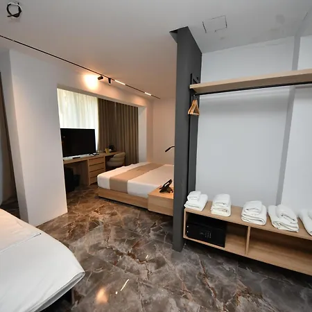 Giulia Center 4*